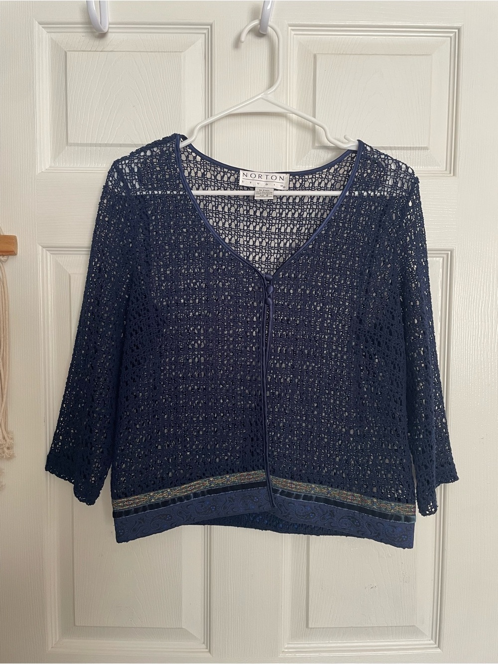 Vintage Norton Women’s size S Navy Crochet Cardigan Crop Sleeves Paisley Boarder